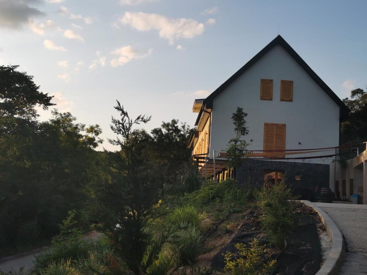Illaberek Turistaház Sukoró Esterno foto